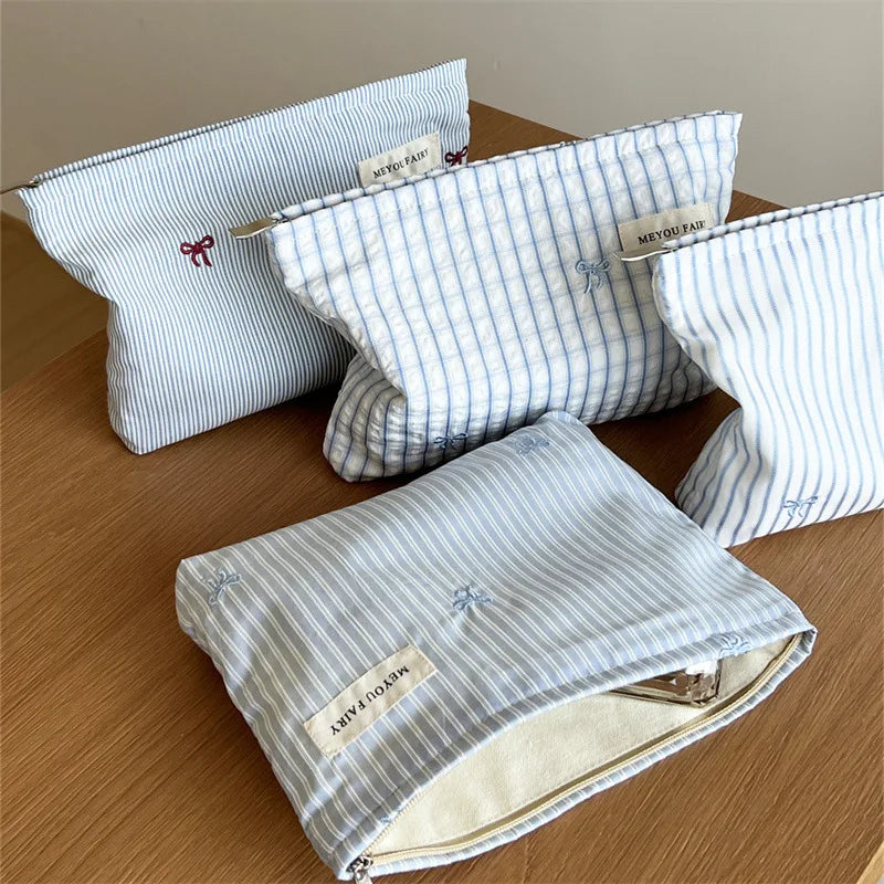 Fashion Women Bow Stripe Makeup Bag Portable Toiletry Lipsticks Cosmetic Storage Pouch Clutch Bag Ladies Organizer Handbag Oasis Select