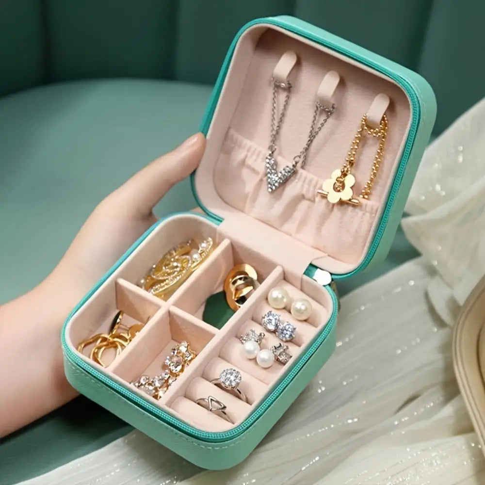 Mini Jewellery Box, Jewellery Organiser for Travel, Portable Jewellery Organiser, Storage Container for Earrings Necklaces Oasis Select