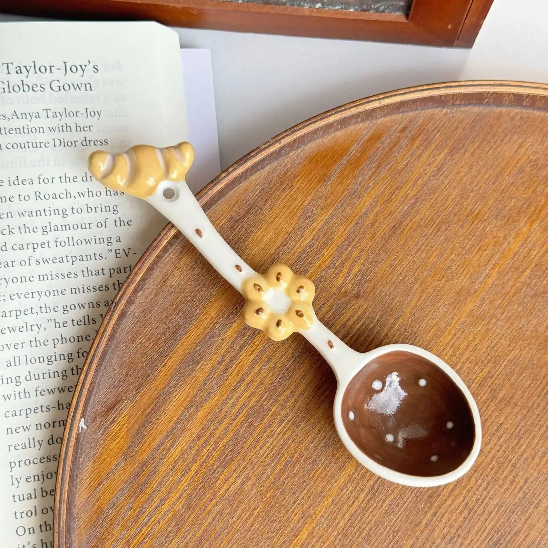 Cute Ceramic Bread-shaped Spoon, Aesthetically Pleasing Dessert Spoon, Adorable Spoon Kitchen Tablewear Oasis Select A01-croissant Spoon