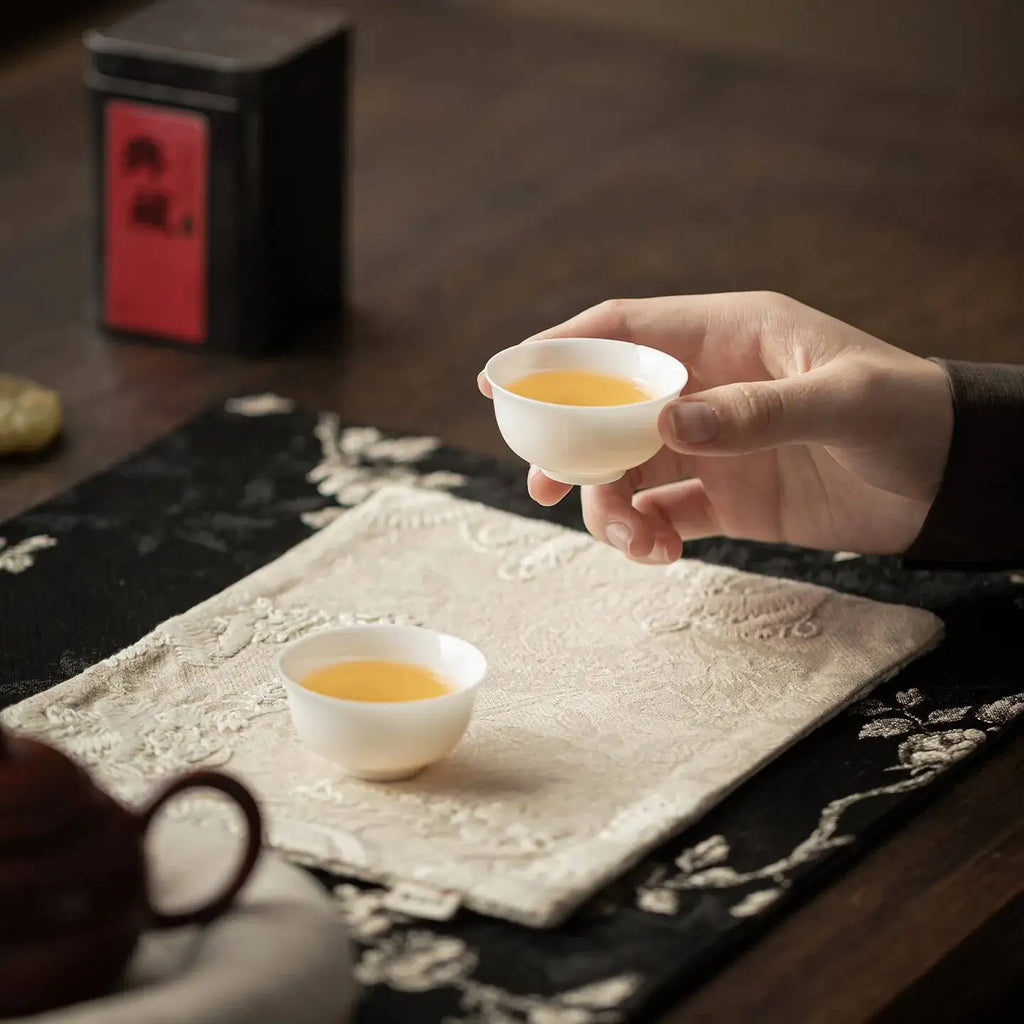 Plum Blossom Embroidery Brocade Tea Mat Household Tea Towel Tea Flag Teapot Mat Teapot Holder Heat Insulation Dry Bubble Mat Tea Oasis Select