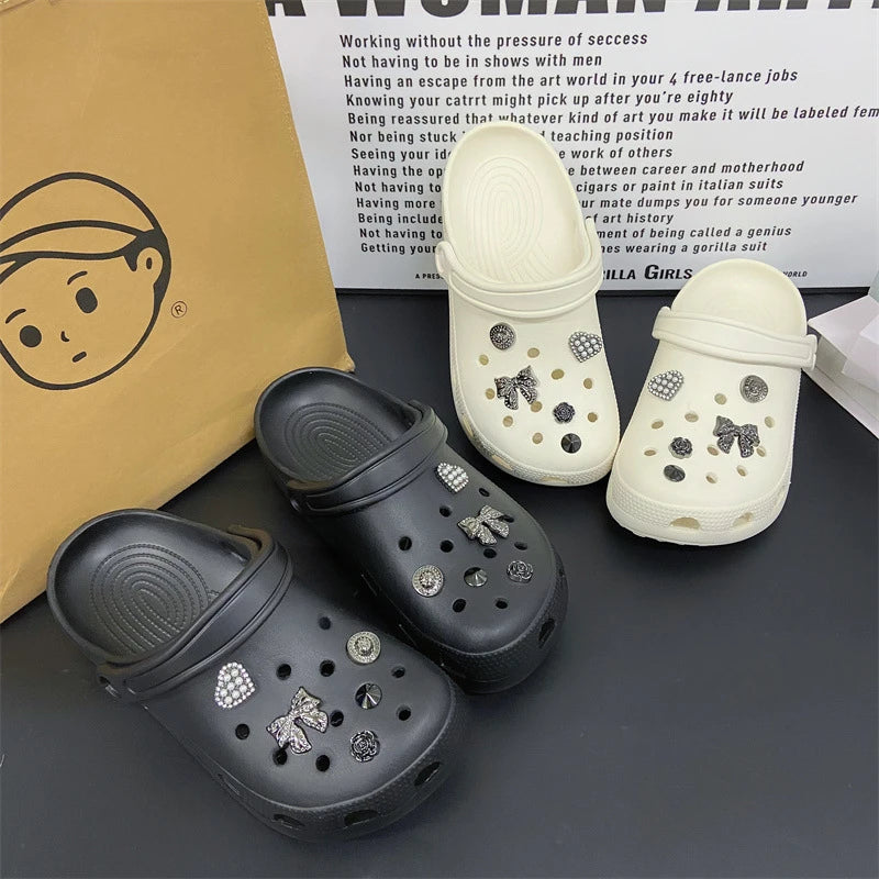 Fashionable shoe accessory set, made of metal, with a shoe chain clasp, removable, suitable for sandals and flip-flops. Oasis Select