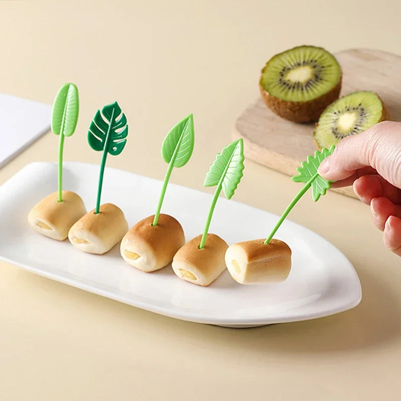 10 Pieces Children's Fruit Picks Mini Creative Leaf Shape Fruit Cake Dessert Food Fork Lunch Box Universal Accessories Oasis Select