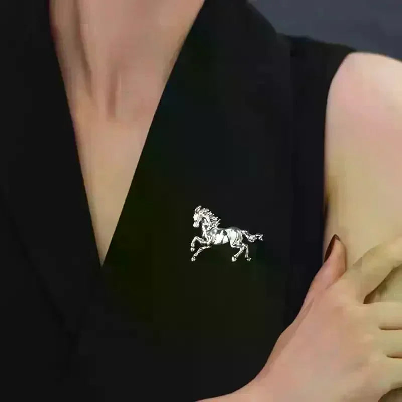 Enamel Horse Brooch – Unisex Alloy Animal Pin | Equestrian Gift