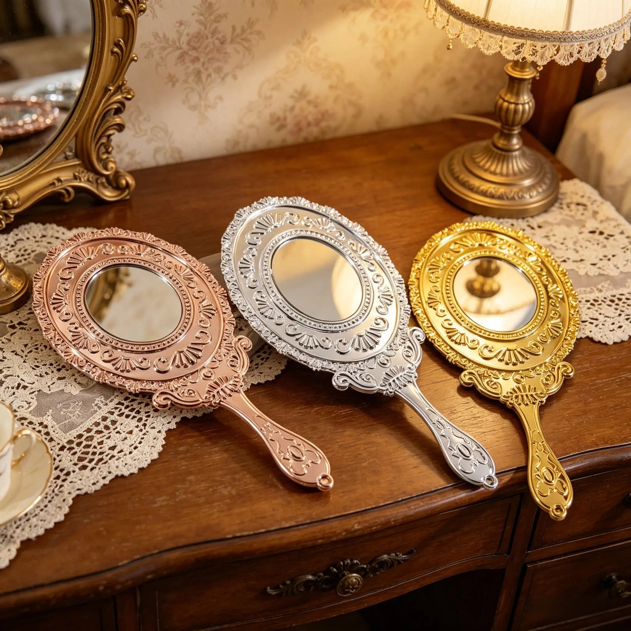 Vintage Baroque Handheld Makeup Mirror – Double-Sided