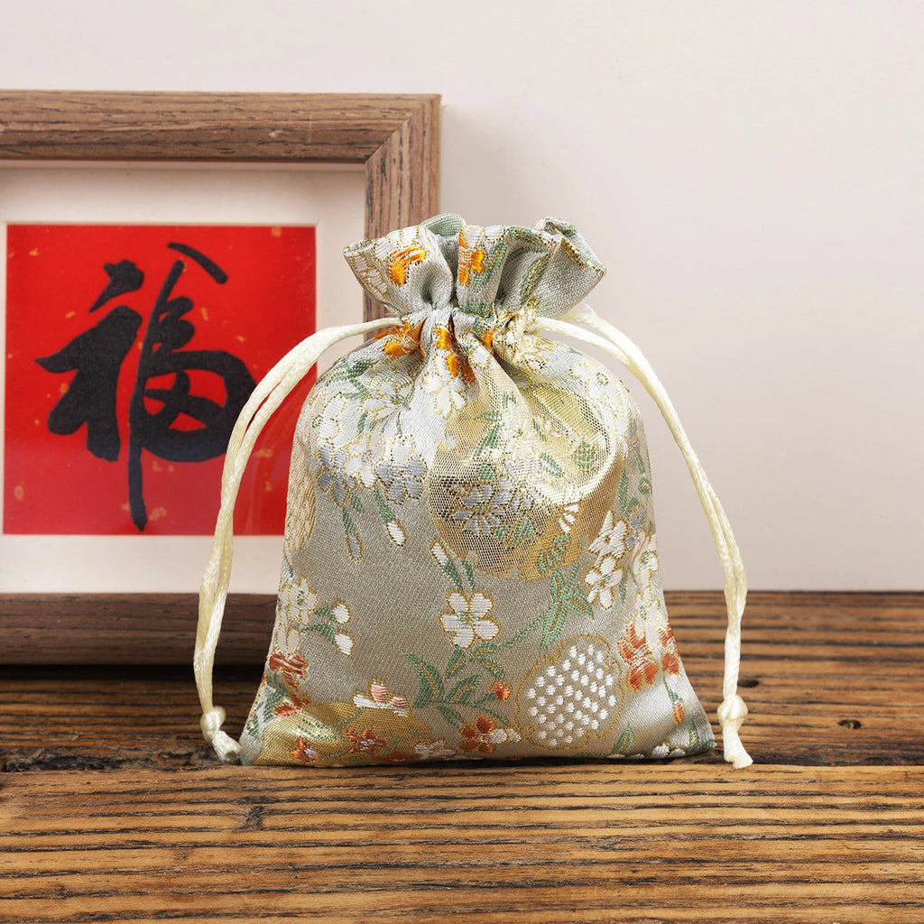 Satin Embroidered Vintage Storage Bag Christmas Drawstring Adjustable Wedding Birthday Jewllery Packing Gift Bags Pouches Oasis Select White Other 13x18cm