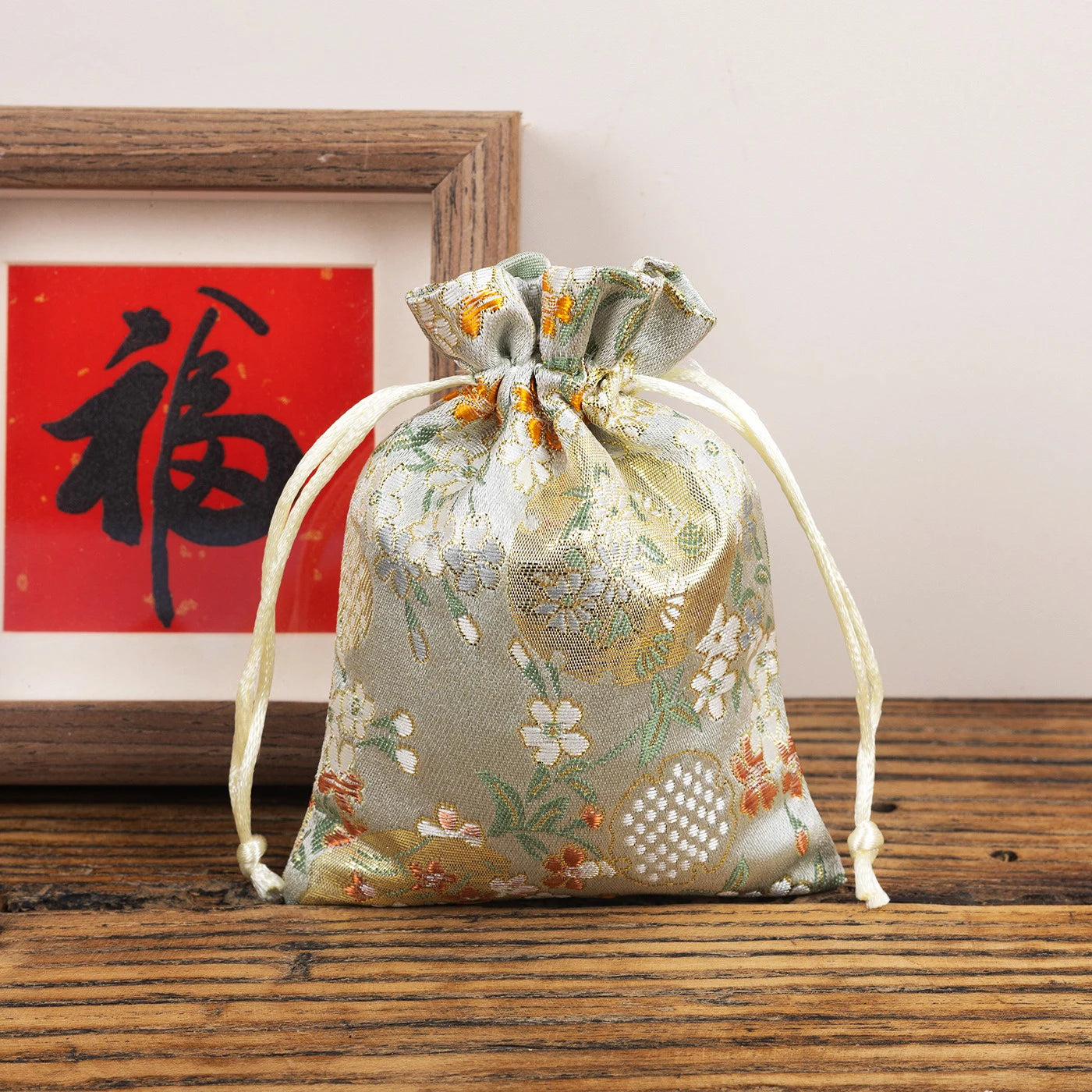 Satin Embroidered Vintage Storage Bag Christmas Drawstring Adjustable Wedding Birthday Jewllery Packing Gift Bags Pouches Oasis Select White Other 13x18cm