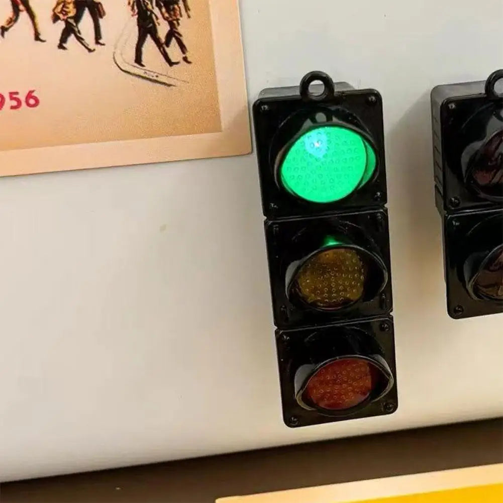 2025 New Traffic Light Magnetic Refrigerator Stickers Traffic Toy Pedestrian Light Creative Magnetic Miniature Decoration Oasis Select