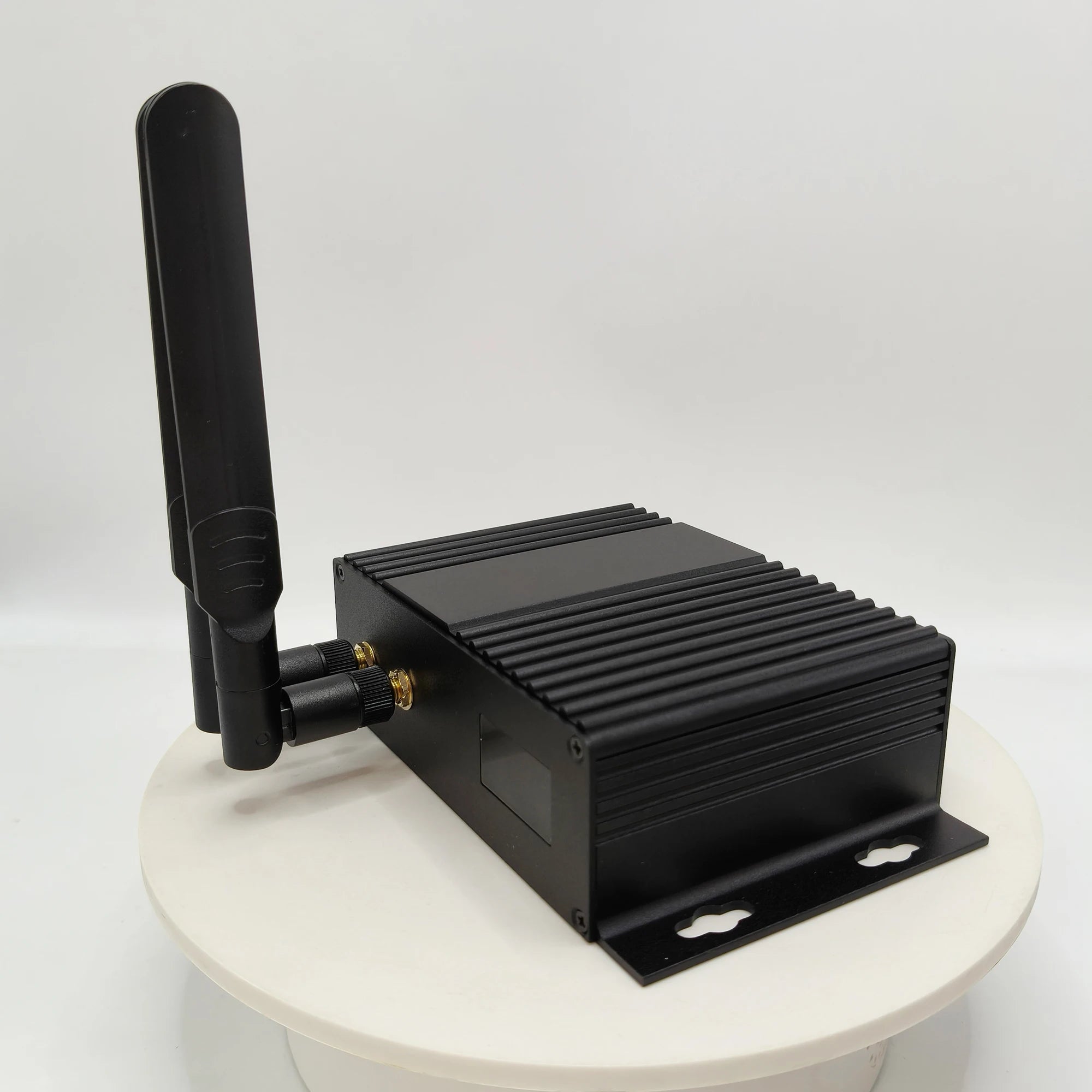 H.265 HD video codec with OLED display; HD-to-IP video encoder/decoder supporting HD loop-through or decoded HD output Oasis Select