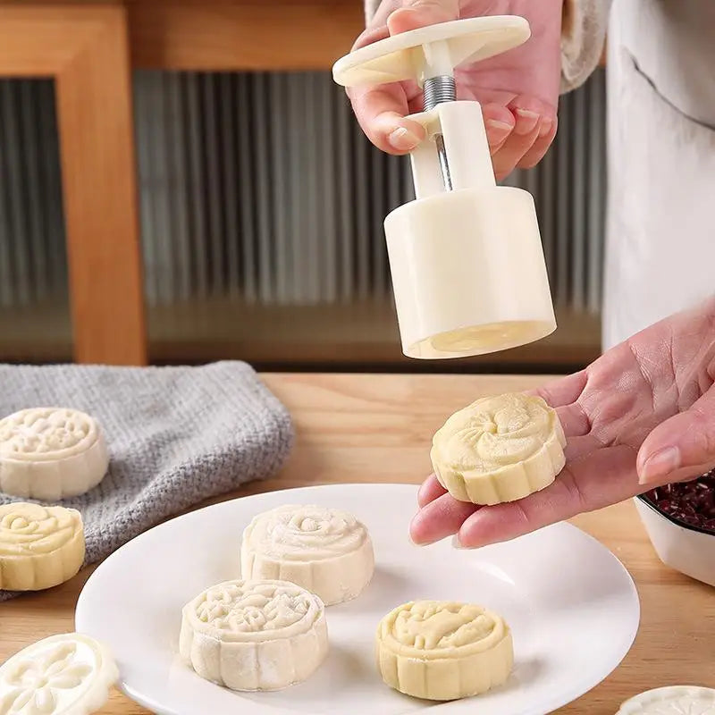 Mooncake Mold Set – 4 or 8 Stamp Hand-Press DIY Moon Cake