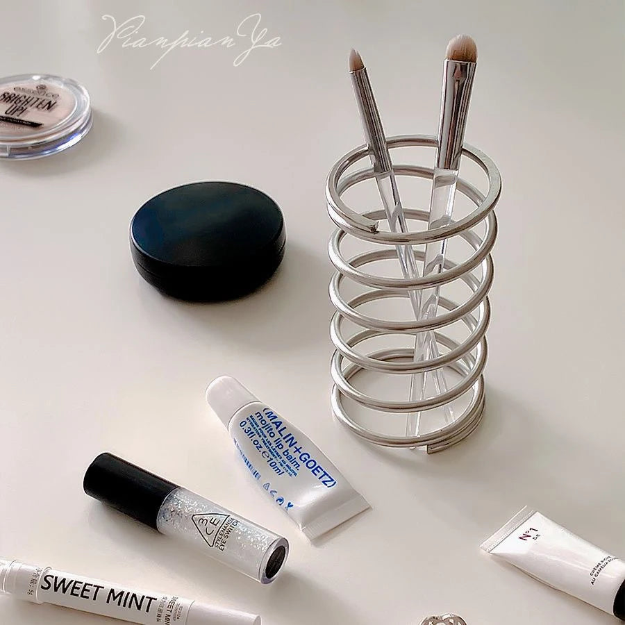 Stainless steel toothbrush holder, industrial style, ins personalized makeup brush storage rack, home decoration, brush holder. Oasis Select
