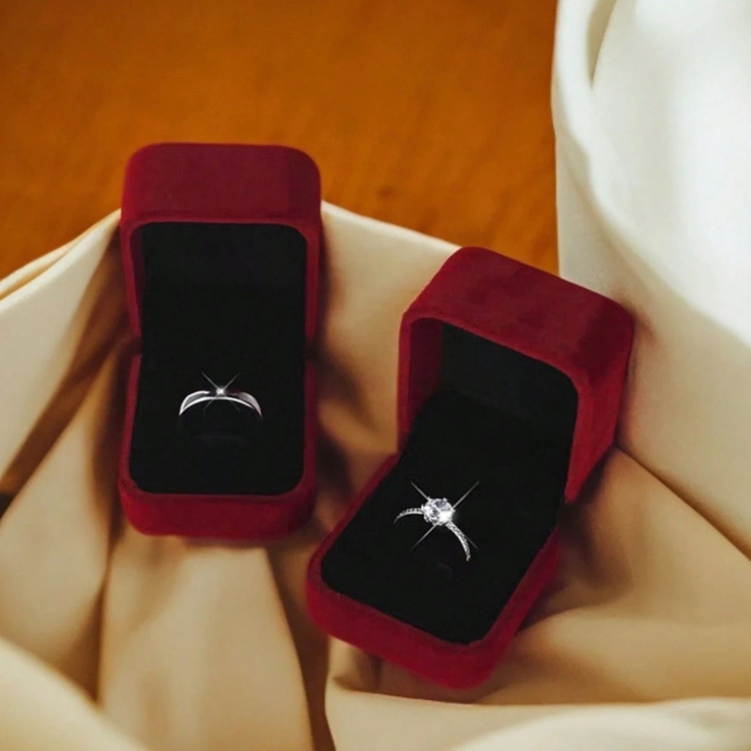 1PC Red Velvet Ring Box Wedding Pair Ring Box Diamond Ring Box Proposal Velvet Double Ring Box Wedding Props (Ring on display no Oasis Select