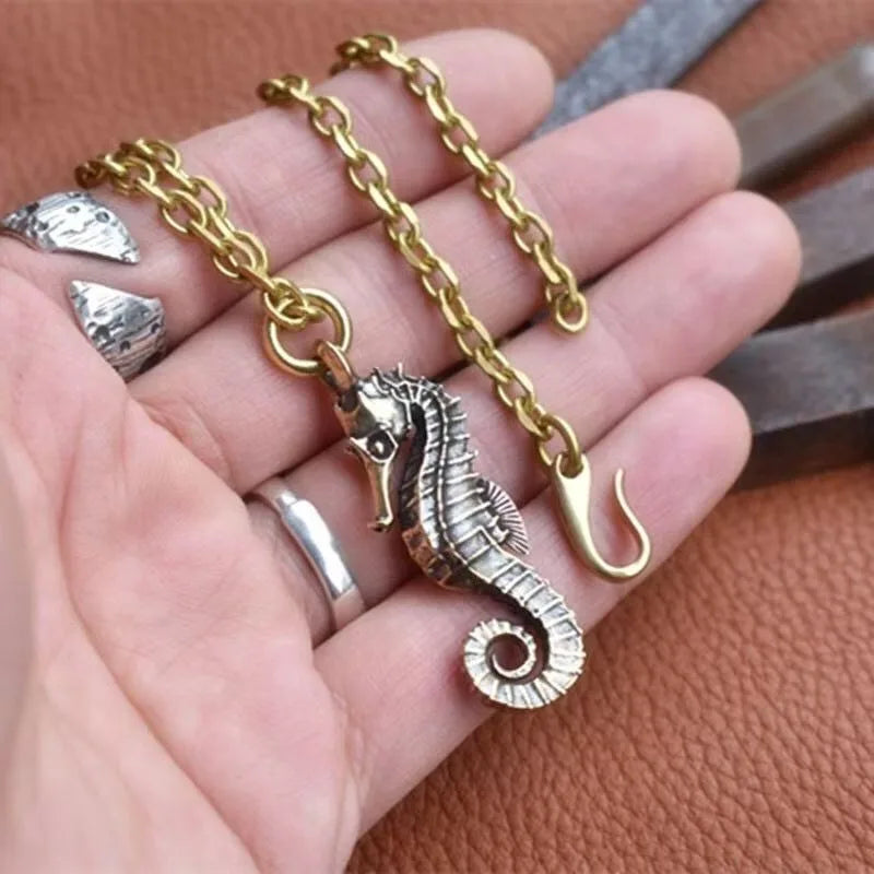 Exquisite Vintage Brass Seahorse Gift 1PCS Statue Key Chain Pendant Fashion Car Key Ring Bag Hanging Handicraft Desktop Ornament Oasis Select