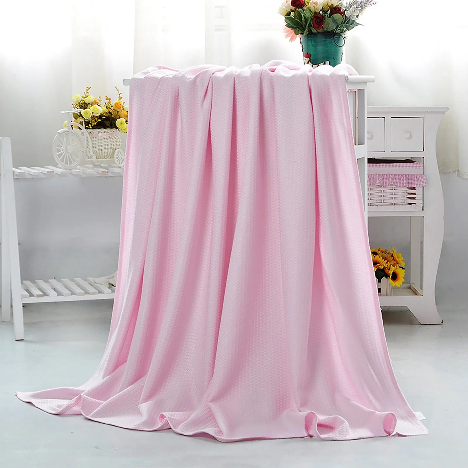 Summer Cooling Blanket Air Conditioning Quilt Skin-friendly Bamboos Fiber Light And Thin Breathable Cooling Quilt For Home Oasis Select Light pink M