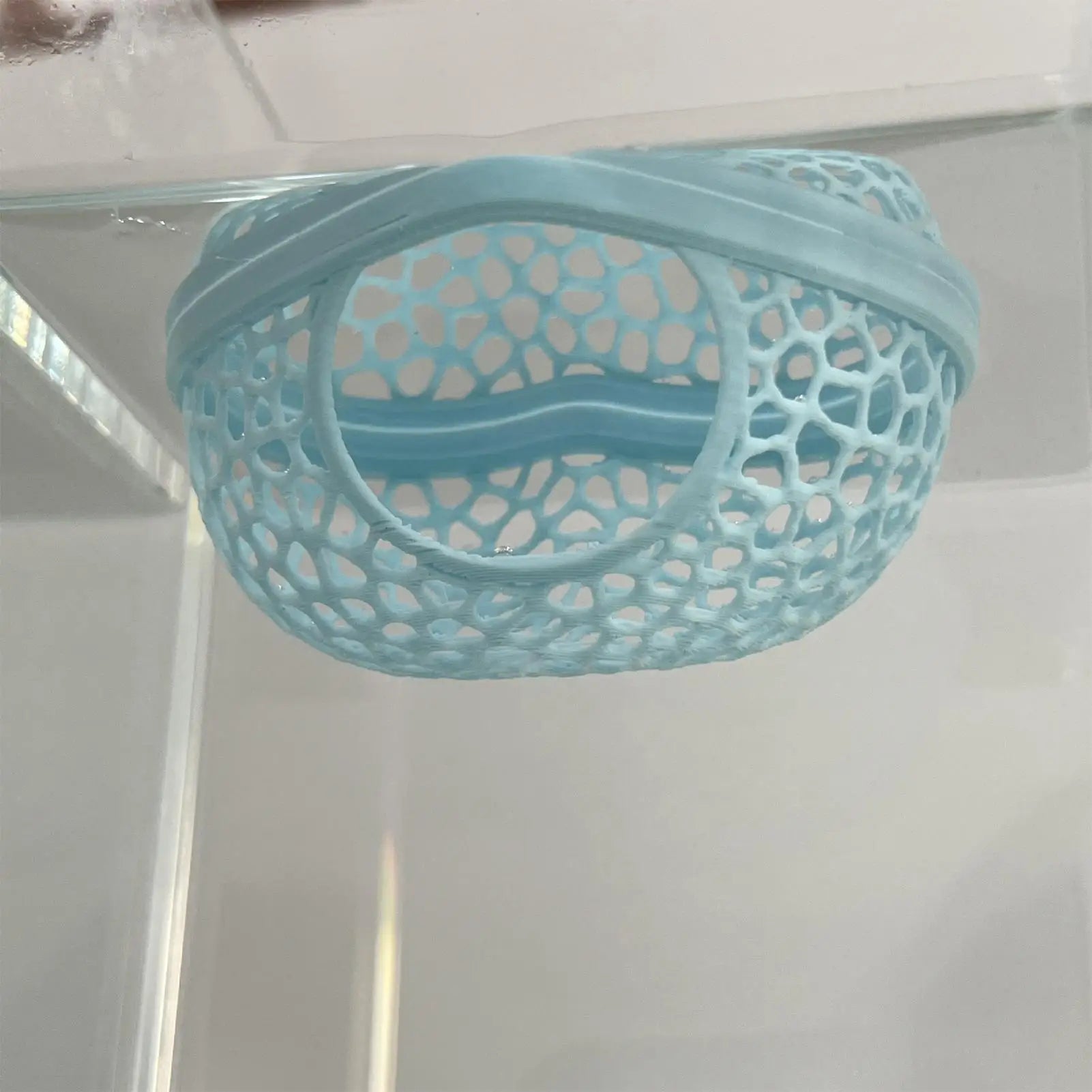 Aquarium Floating Cave Heart Shape Fish Shrimp Hideout Shelter Hammock Feeding Ring Resting Spot for Betta Small Aquatic Pets Oasis Select