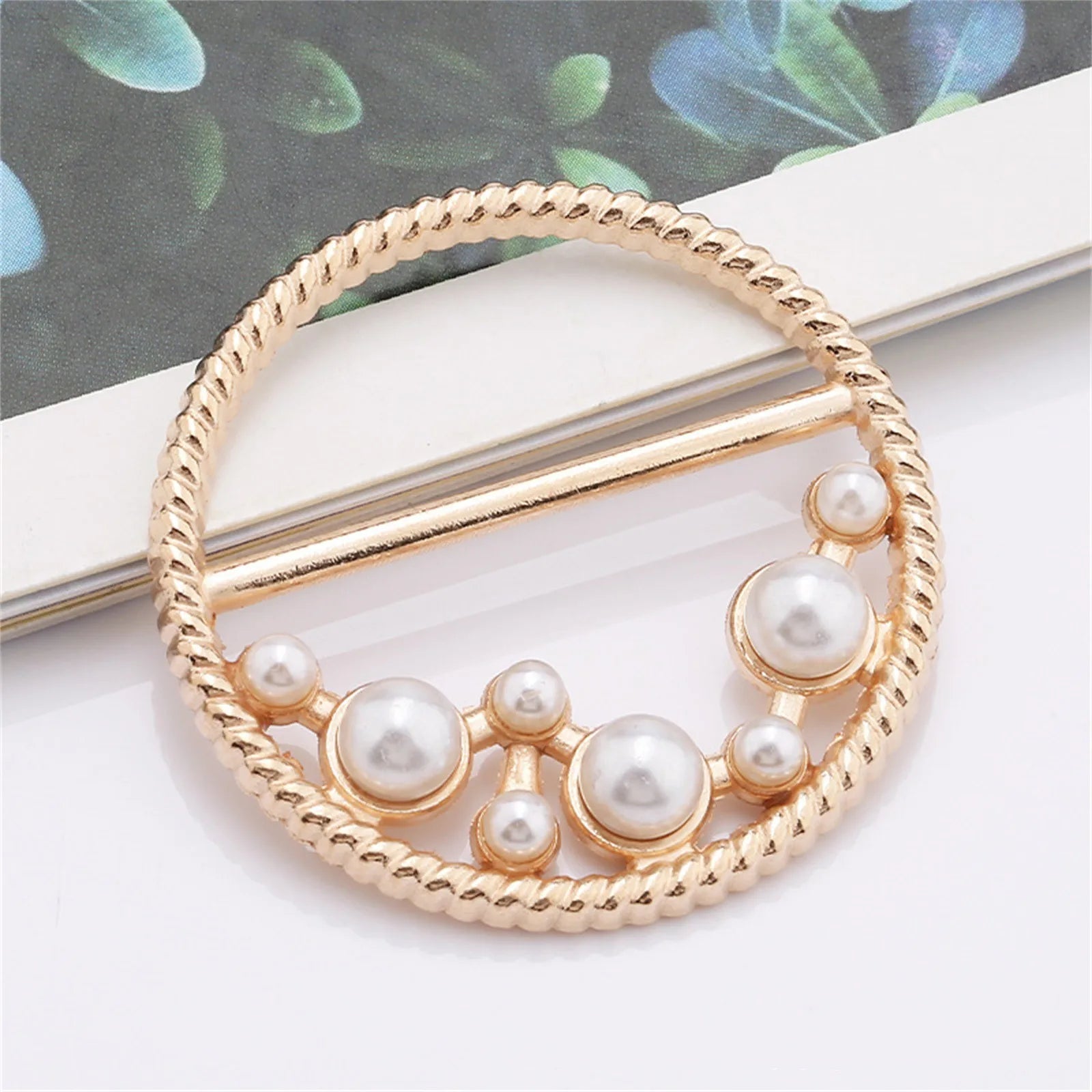 New Fashion Corner Hem Waist Knotted Brooches Crystal Pearl Metal Hijab Scarf Ring Button Shirt T-shirt Fixed Buckle Accessories Oasis Select E One Size