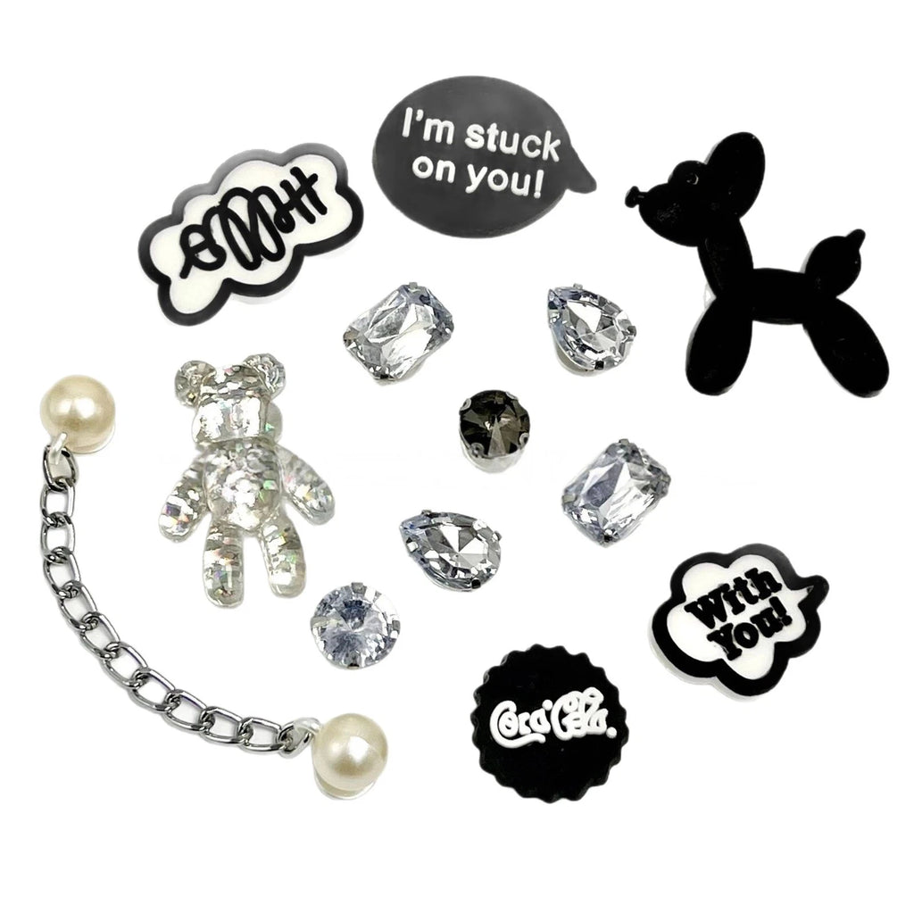 Fashionable shoe accessory set, with a shoe chain clasp, removable, suitable for sandals and flip-flops. Oasis Select CJ-182