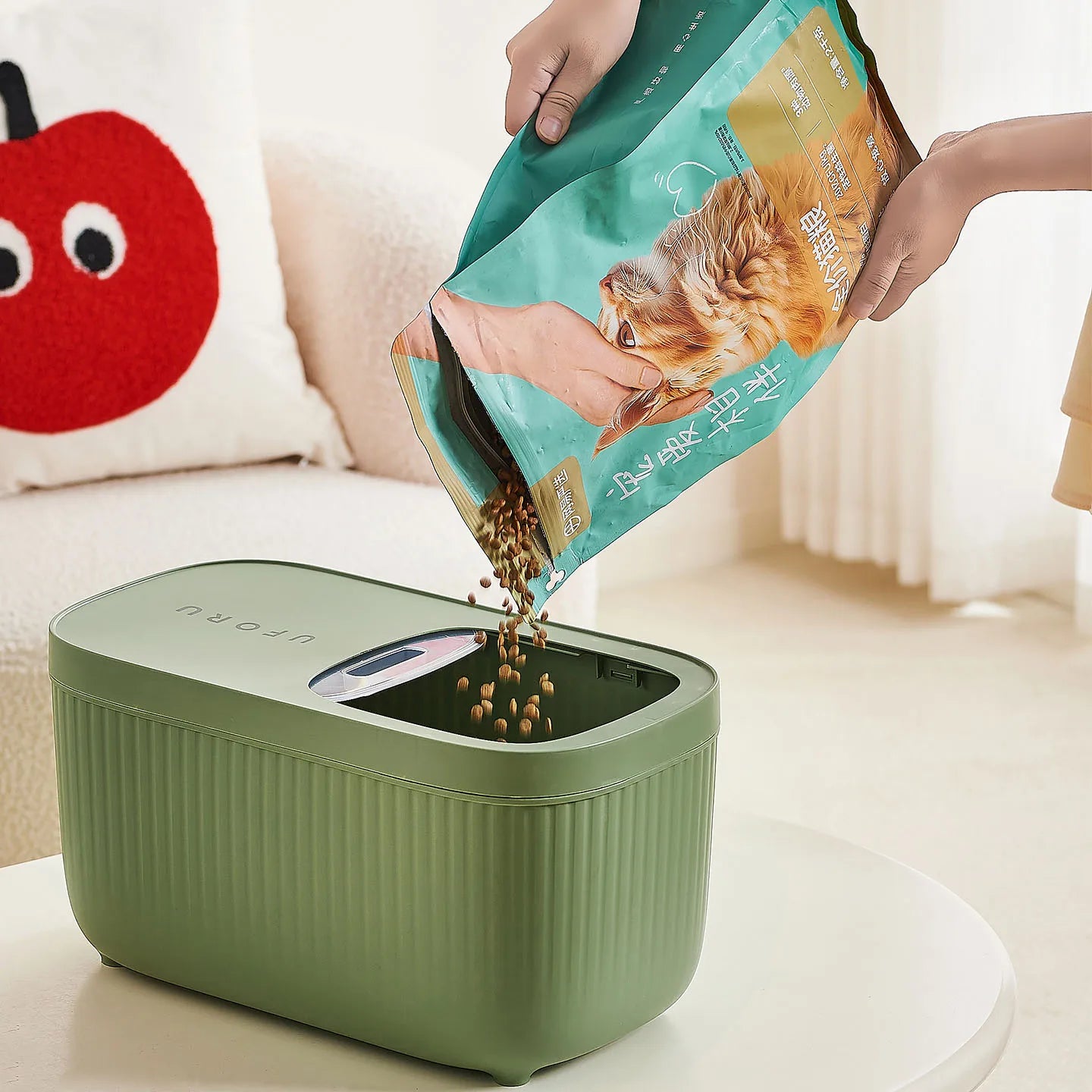 Dog Food Storage Container, Multi-purpose Organiser, Large-capacity Dog Treat Organiser, Convenient Push-Pull Design Oasis Select