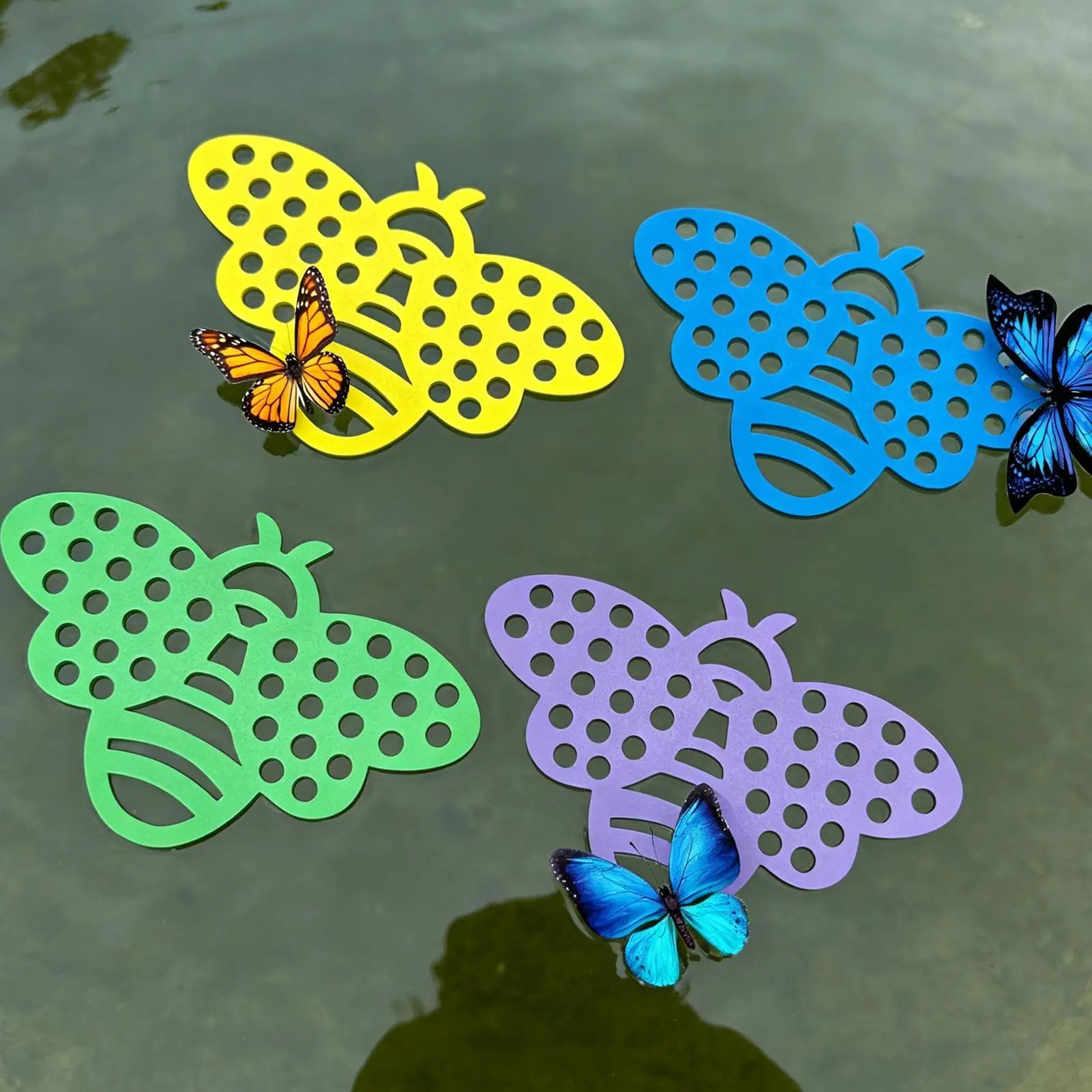 4Pcs Floating Bee Island Anti-Drowning Floating Bee Island Waterer Drinking Tray with Luring Cups for Beekeeping tools Oasis Select
