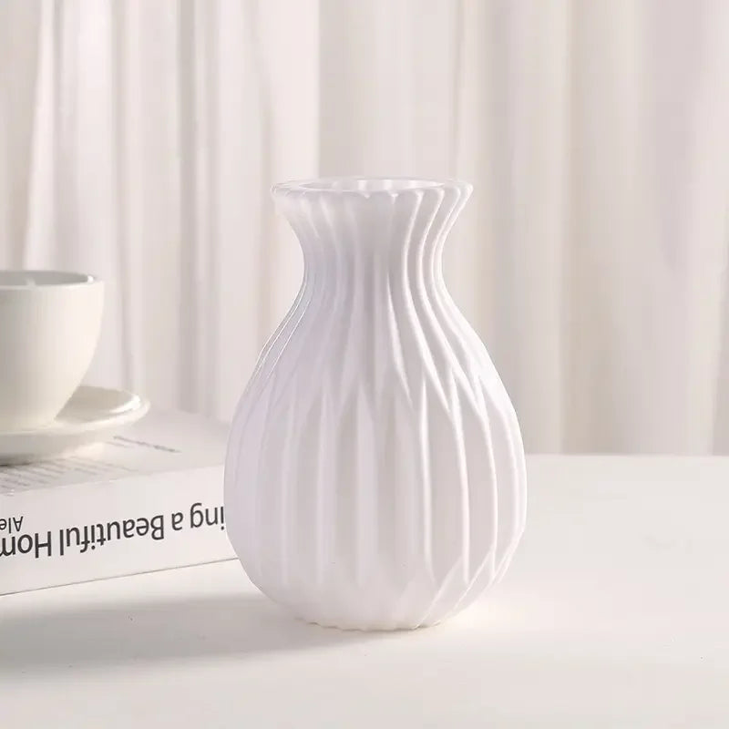 Nordic-Style Luxe-Chic Vase for Living Room or Dining Table Floral Arrangements and Home Decor Living Room Decoration Oasis Select WHITE