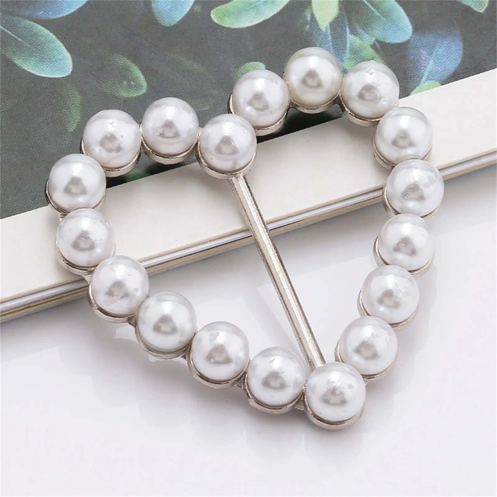 New Fashion Corner Hem Waist Knotted Brooches Crystal Pearl Metal Hijab Scarf Ring Button Shirt T-shirt Fixed Buckle Accessories Oasis Select D One Size