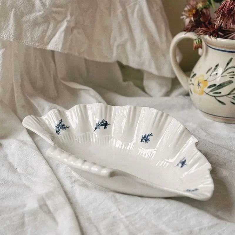 Ins Ceramic French Retro Shell High-legged Irregular-shaped Plate for Storing Desserts, Cakes Jewelry and Ornaments Oasis Select Blue 26x15.5x6.5