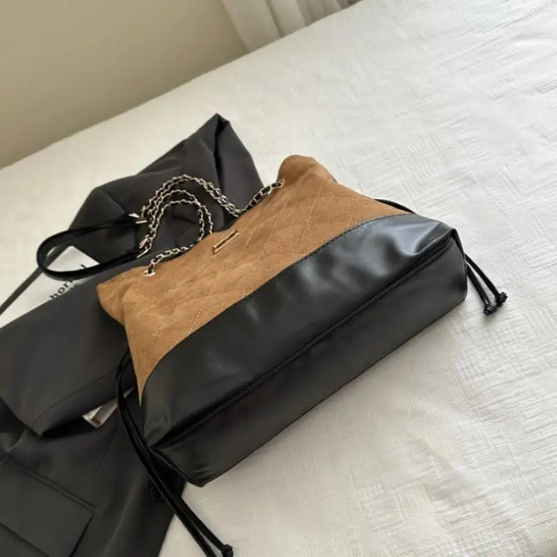 Large Quilted Chain Tote Bag – Velvet Shoulder Bag for Women