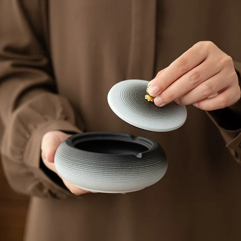 Creative Large Ashtray Household Ceramic Funnel Anti-fly Ash with Lid Office Ashtray Living Room Windproof Portable Ashtray Oasis Select