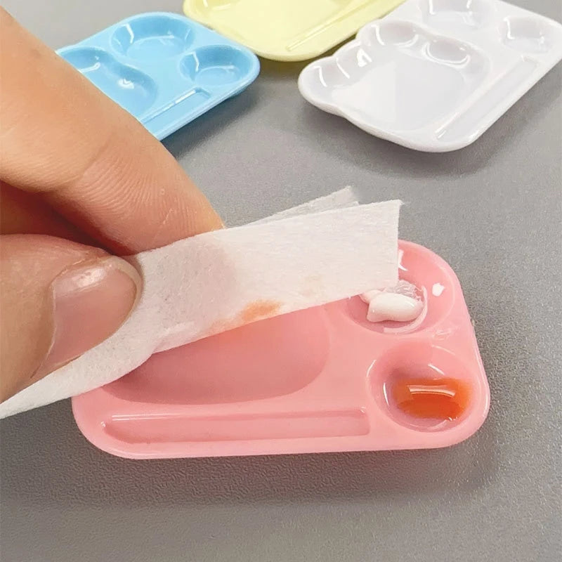 Mini Nail Art Mixing Palette – Cute Cartoon Reusable Tray for Gel Polish, Acrylic Paint & DIY Manicure Oasis Select