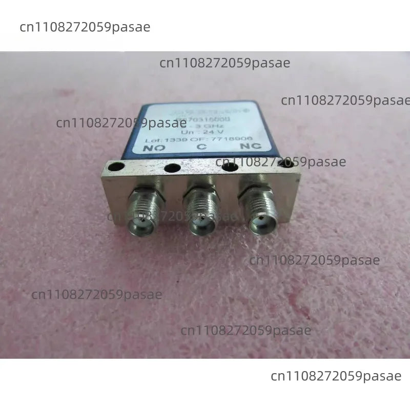 R570315000 3GHz 300W 24V RF Microwave Coaxial SPDT Switch Oasis Select