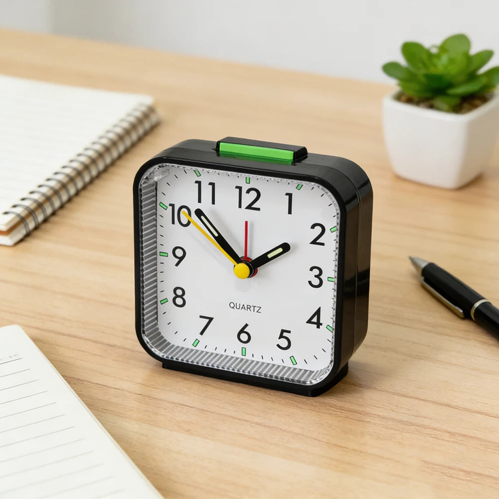 Silent Analogue Bedside Alarm Clock – Glow, Snooze & Travel