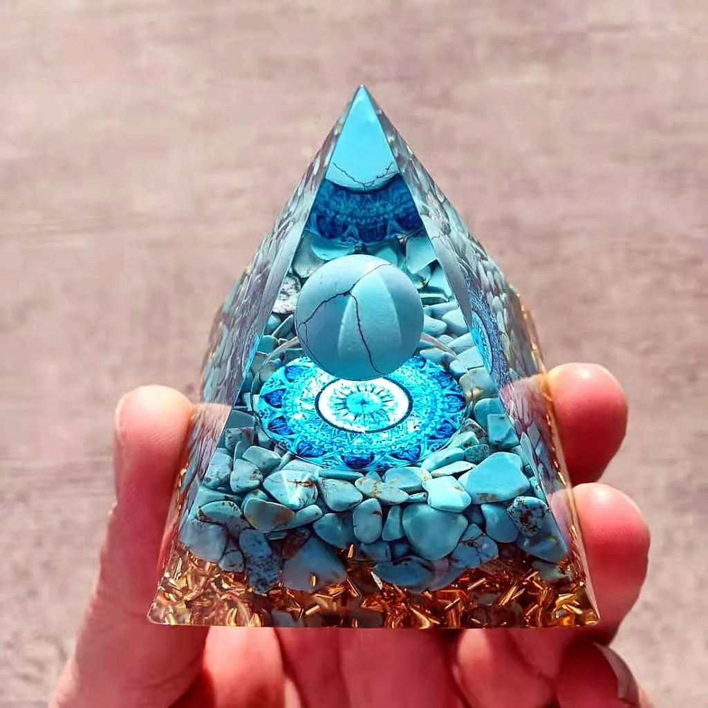 Crystal Pyramid Ornaments Crushed Stone Glue Dropping Resin Crafts