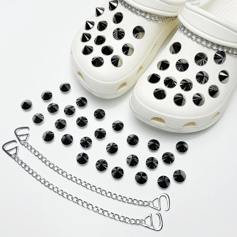 Fashionable shoe accessory set, made of metal, with a shoe chain clasp, removable, suitable for sandals and flip-flops. Oasis Select