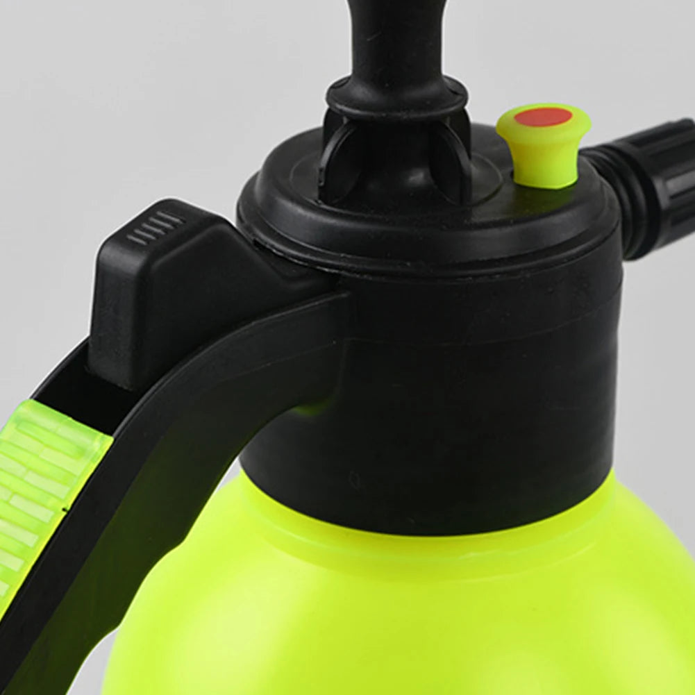 2L Manual Garden Sprayer – Adjustable Nozzle & Safety Valve Garden Pump Sprayer Oasis Select