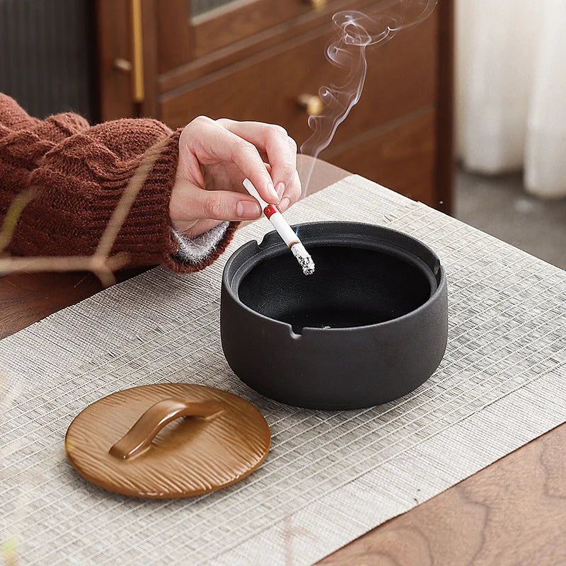 Ceramic Large Ashtray with Lid Anti-flying Dust Personalized Fashionable Household Living Room Office Retro Large Ashtray Oasis Select