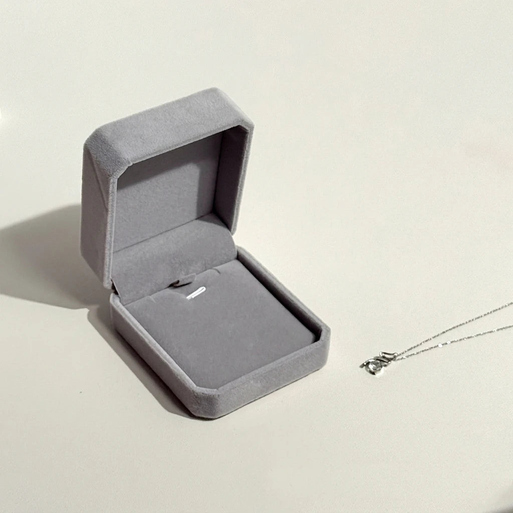 Velvet Necklace Pendant Gift Box – Soft Lined Jewelry Storage Case