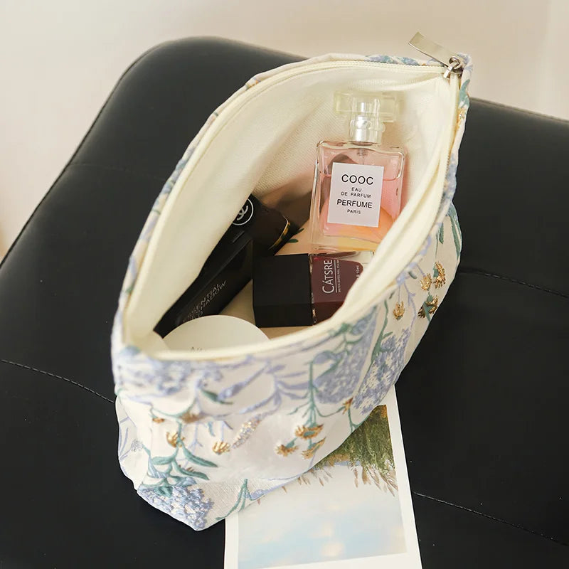 Blue Bouquet Women Makeup Bag, Large Capacity Canvas Toiletry Bag-for Sanitary Napkin & Makeup Supplies Storage,Travel Organizer Oasis Select