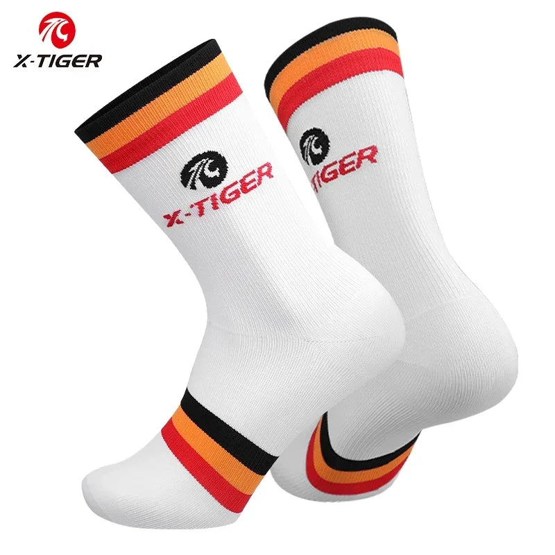 X-TIGER Cycling Sports Socks Black White Bicycle Socks for Men Women Outdoor Wear-Resistant Professional Racing Running Socks Oasis Select X-WZ-X-0202