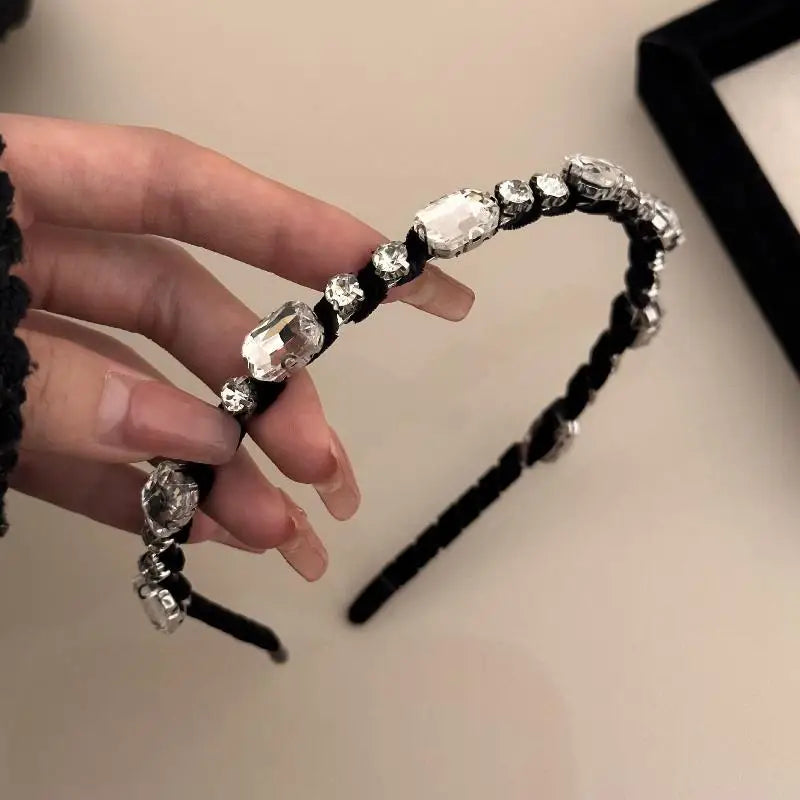 SXH Velvet Hair Hoop With Shiny Rhinestone For Women Luxury Style Headband For Autumn & Winter, Suitable For Face Washing, Hair Oasis Select 1PC