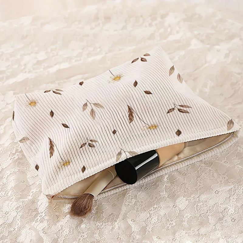 Large Capacity Makeup Bag with A Zipper Closure Featuring Falling Autumn Leaves and Blooming Daisies, Cosmetic Storage Bag Oasis Select