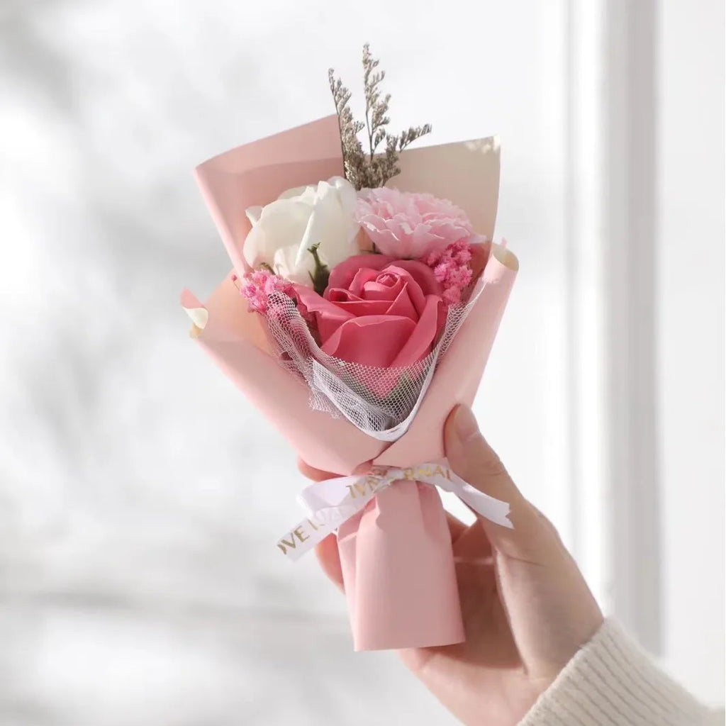 Mother's Day Gift Mini Dried Roses Decorative Small Bouquet Carnations Eternal Flowers Holiday Accompaniment Gift Oasis Select 3 pink flowers