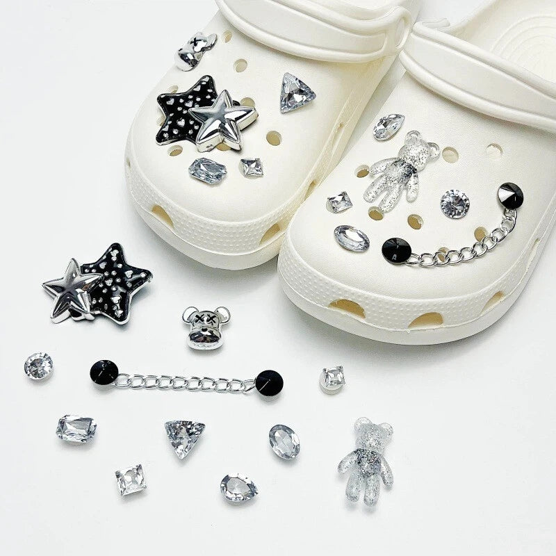 Fashionable shoe accessory set, made of metal, with a shoe chain clasp, removable, suitable for sandals and flip-flops. Oasis Select
