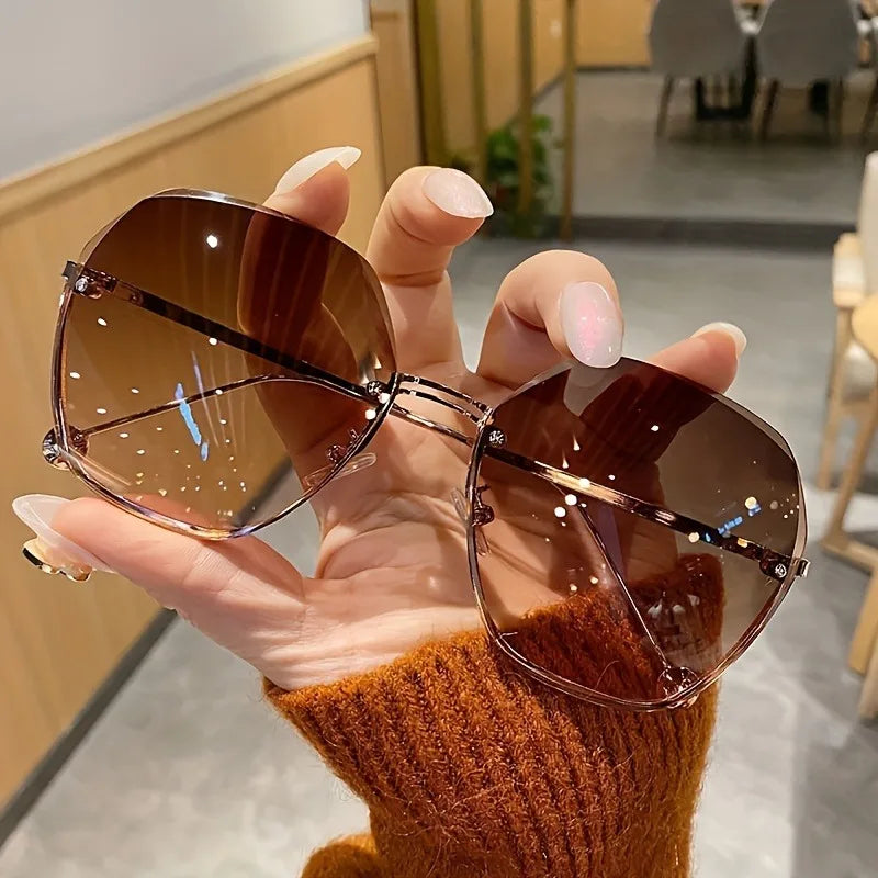 1pc Fashion Frameless Gradient Glasses,Trendy Metal Eyewear for Women& Men,Stylish Lightweight Eyewear,Summer Fashion Sunglasses Oasis Select Tawny