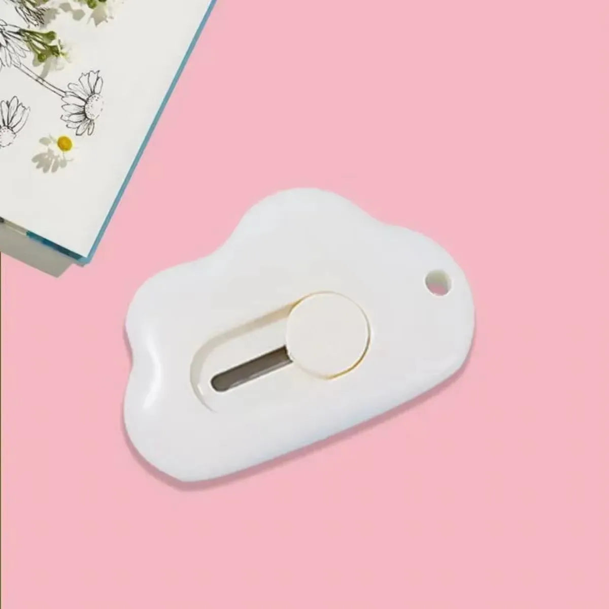 1/2/3/4pcs Kawaii Clouds Mini Portable Ulity Knife Box Cutter Opener Pocket Stretch Paper Cutters School Office Supplies Gift Oasis Select 1pcs white