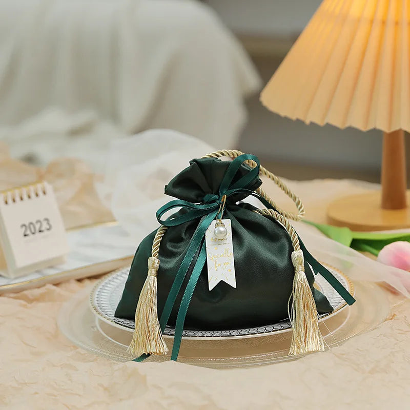 Luxury Packing Drawstring Velvet Pouch Sachet Gift Bag For Jewelry Wedding Candy Boxes With Pearl String Decor Favors Bags Oasis Select Green-Pearl cards Other