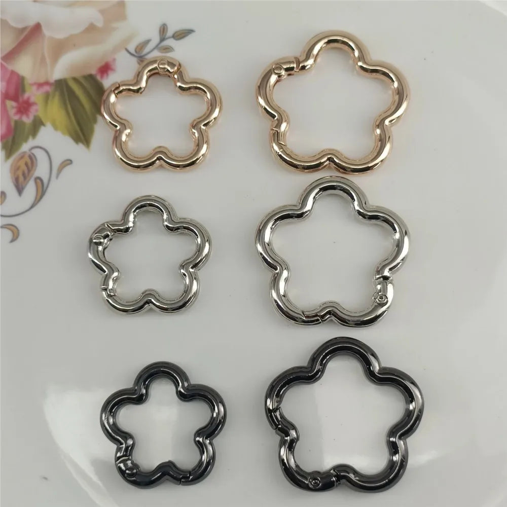 5pcs Metal Flower Shape Keychain Clasp Swivel Snap Key Chain Bulk Blossom Spring Snap Lobster Claw Hook for Keyring Craft DIY Oasis Select