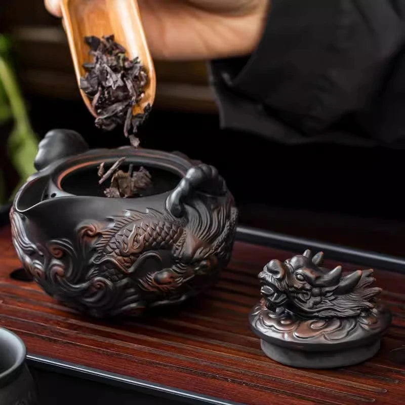 A Large-capacity Non-scalding Hand-held Ceramic Single Teapot for Brewing Tea in A Purple Clay Teapot Oasis Select