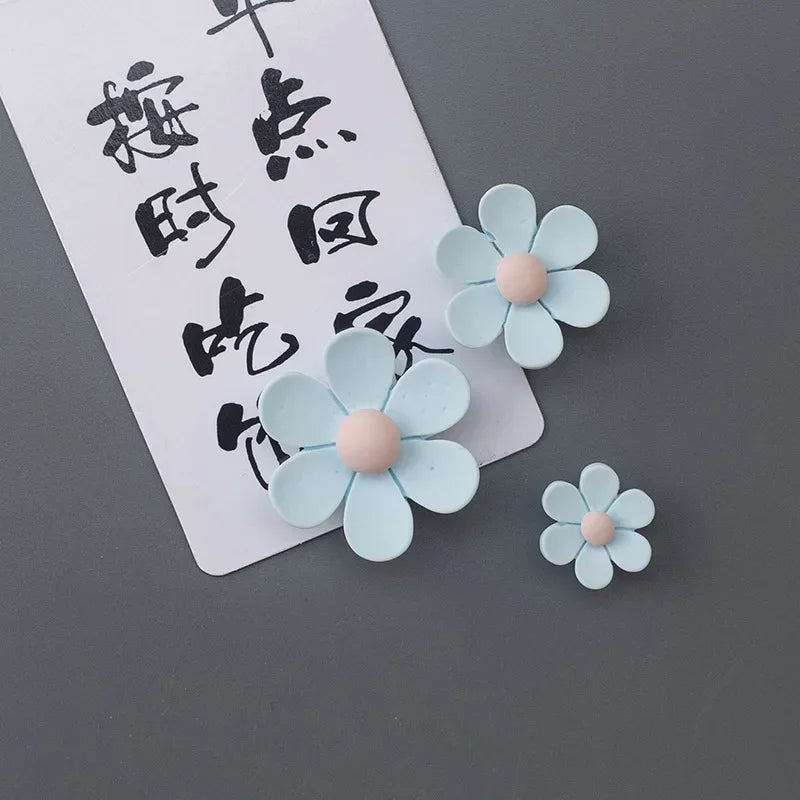 3D Flower Fridge Magnets, 3 Sizes Colorful Daisy Fridge Decoration for Locker Kitchen School Office Whiteboard Oasis Select A