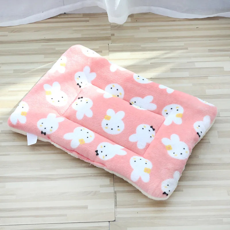 Thickened Plush Mat, Cat Bed, Cat Sleeping Mat, Dog Bed, Coral Fleece Dog Blanket, and Cotton Pad for Warmth Oasis Select Pink Rabbit L 58x39cm