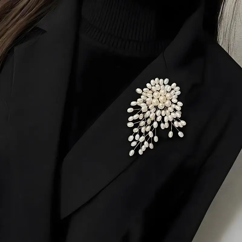 Creative Flower Brooch with Pearl Tassel, Alloy Corsage Pin, Versatile Accessory for Clothes, Backpacks and Scarves Oasis Select Default Title