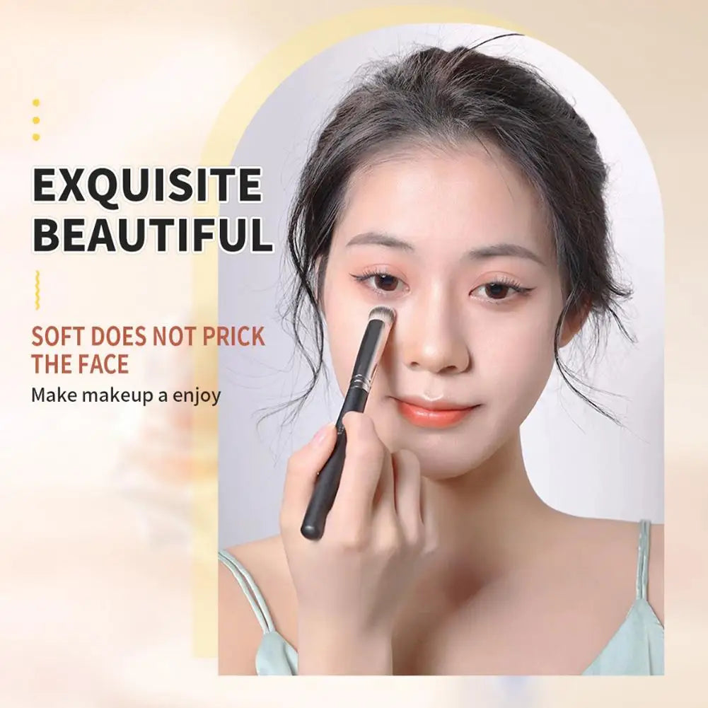 Mini Angled Concealer Brush – Under Eye, Nose Contour & Blend Makeup Brush Oasis Select